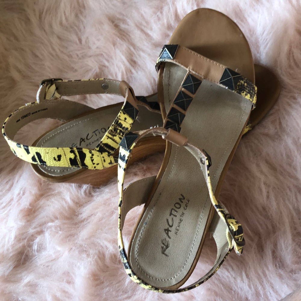 Studded wedges - Picture 4 of 4